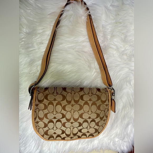 COACH crossbody - Picture 2 of 7